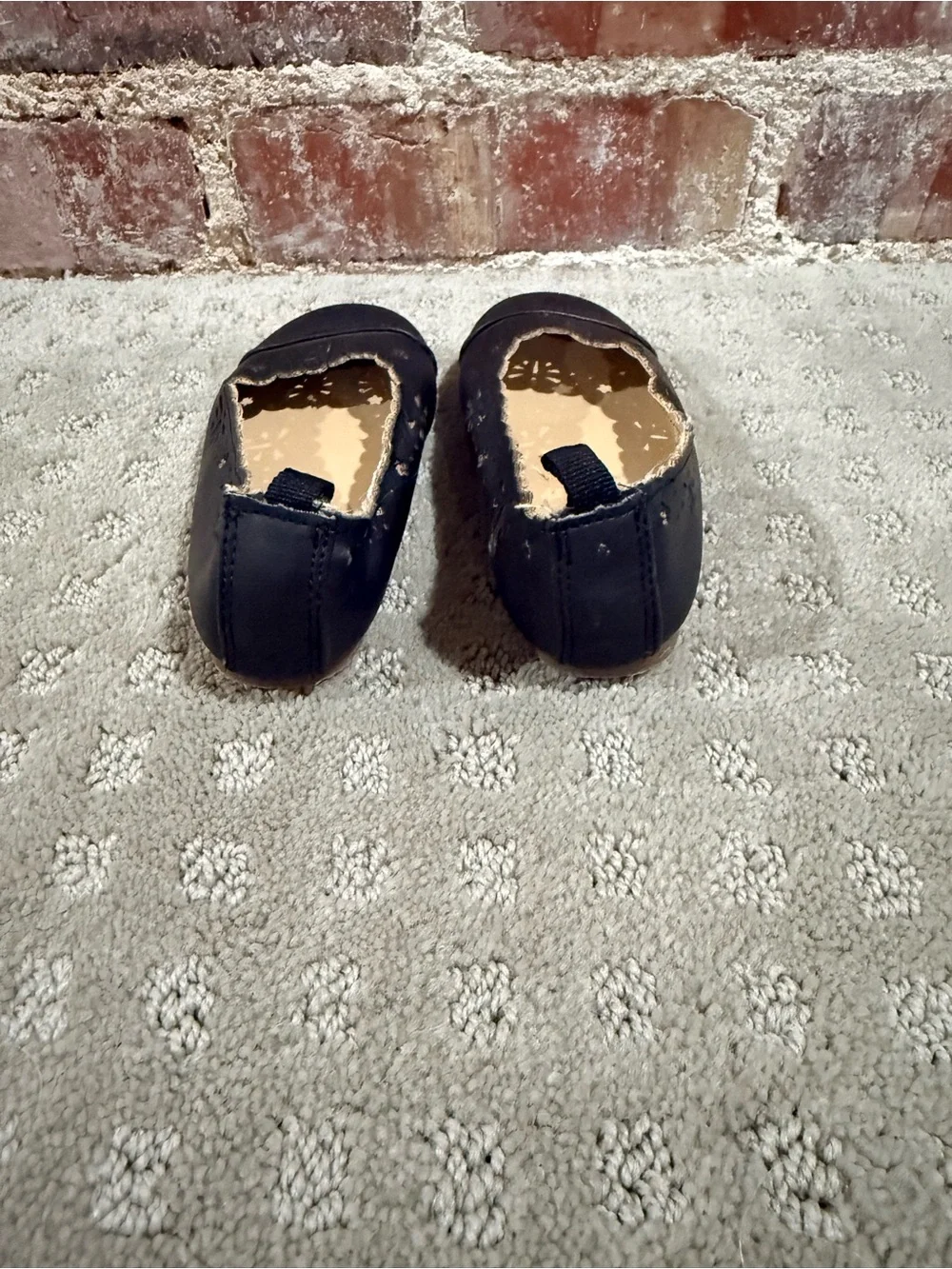 Old Navy Navy Blue Scalloped Floral Girls Ballet Flats